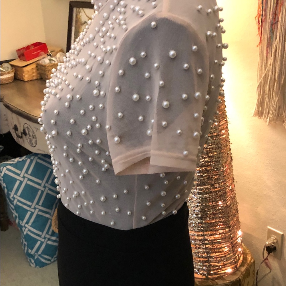 Nude Pearls with Black Maxi - Picture 3 of 7